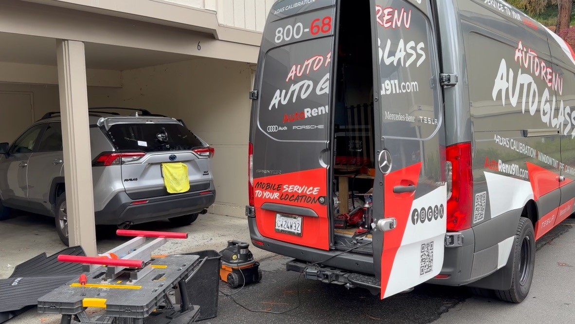 Back windshield replacement