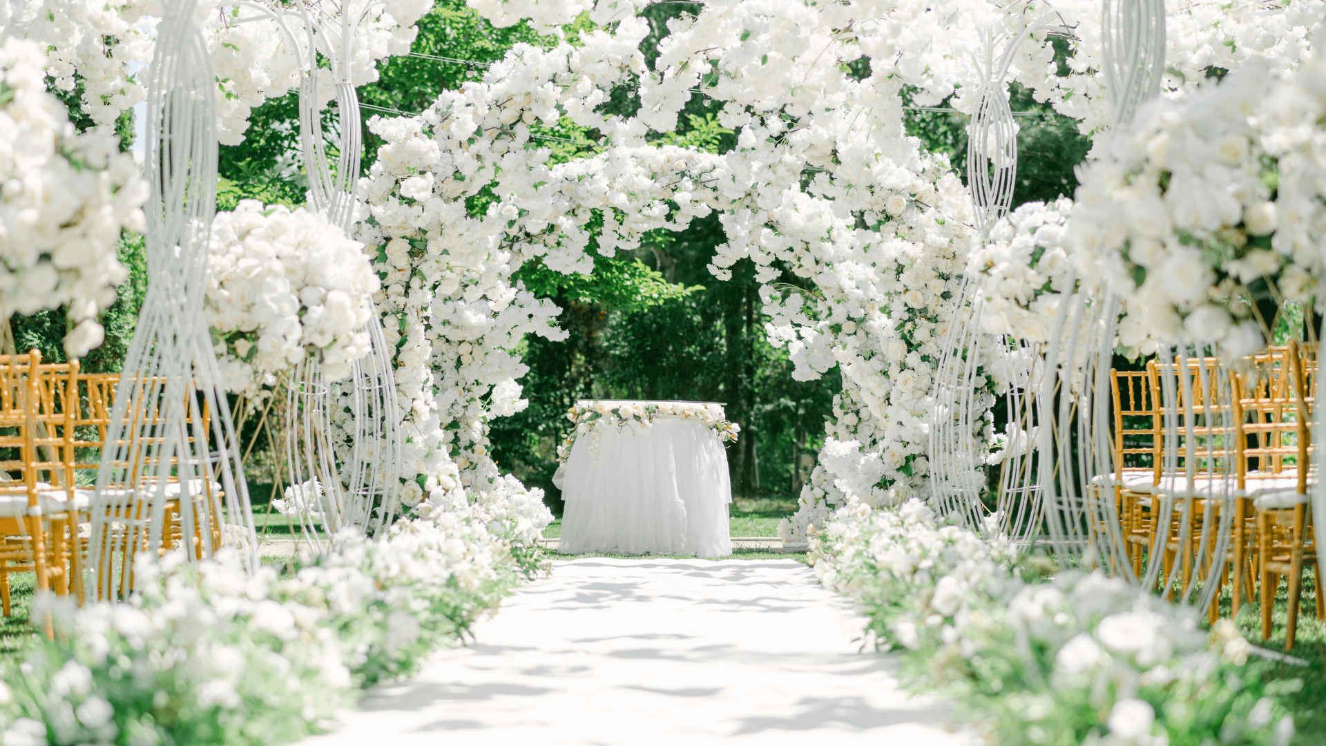Wedding scenery decorated with white flowers ornaments | RLT Group