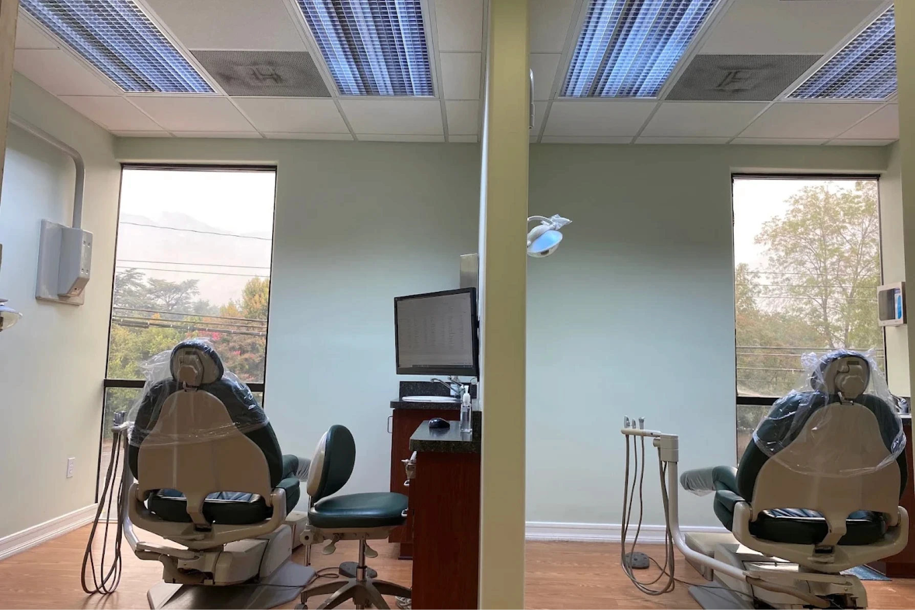 lleveza full-arch dental implant clinic in Arcadia
