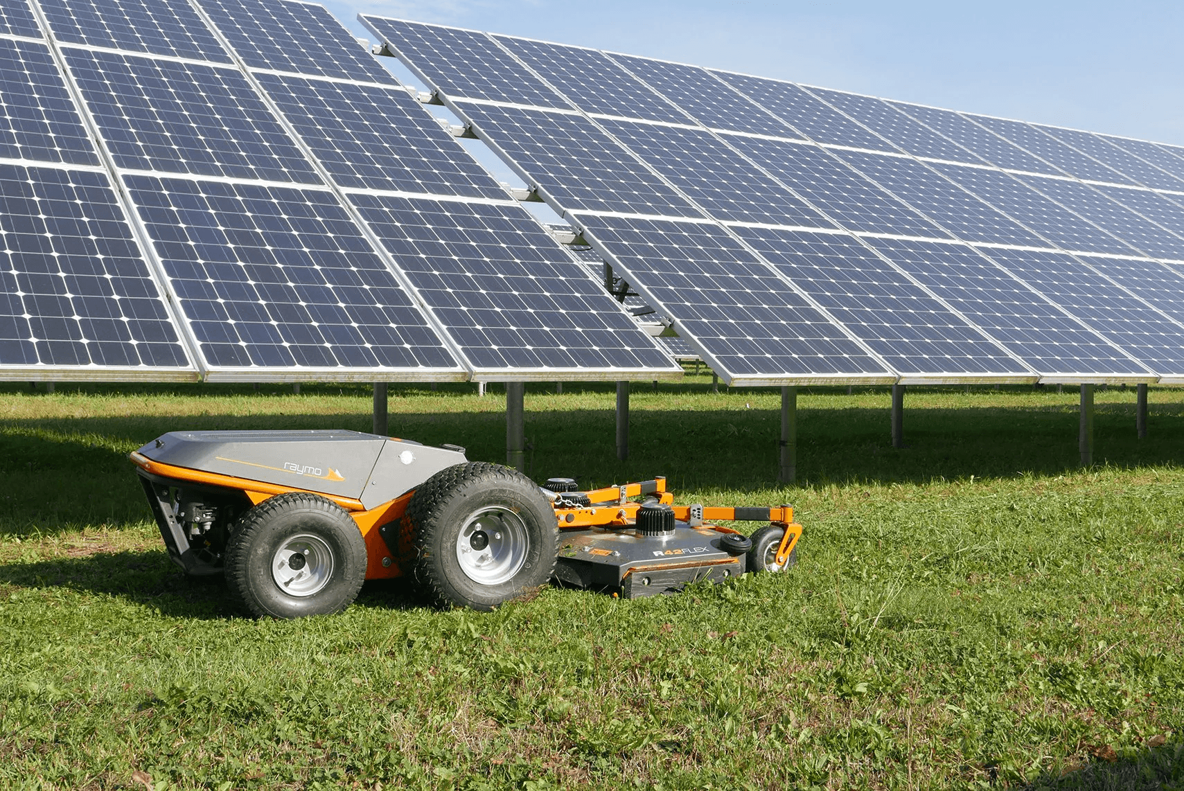 Raymo R48CRAFT - Remote Control Lawn Mower Powerful remote control lawn mower with floating deck for tall grass, solar farms and other rough cut applications