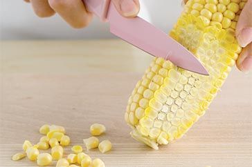 How to remove corn kernels