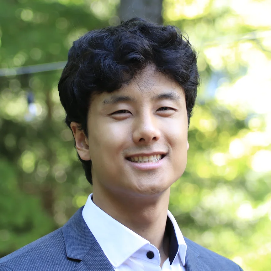 Jonathan Suh, Swarthmore College, Economic and Chemistry (Pre-Medicine track) tutor for College Applications (Athletes), SAT, AP Statistics, AP Physics, AP Biology, and AP Calculus.