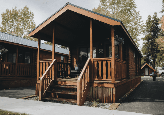 Willow Cabin — exterior