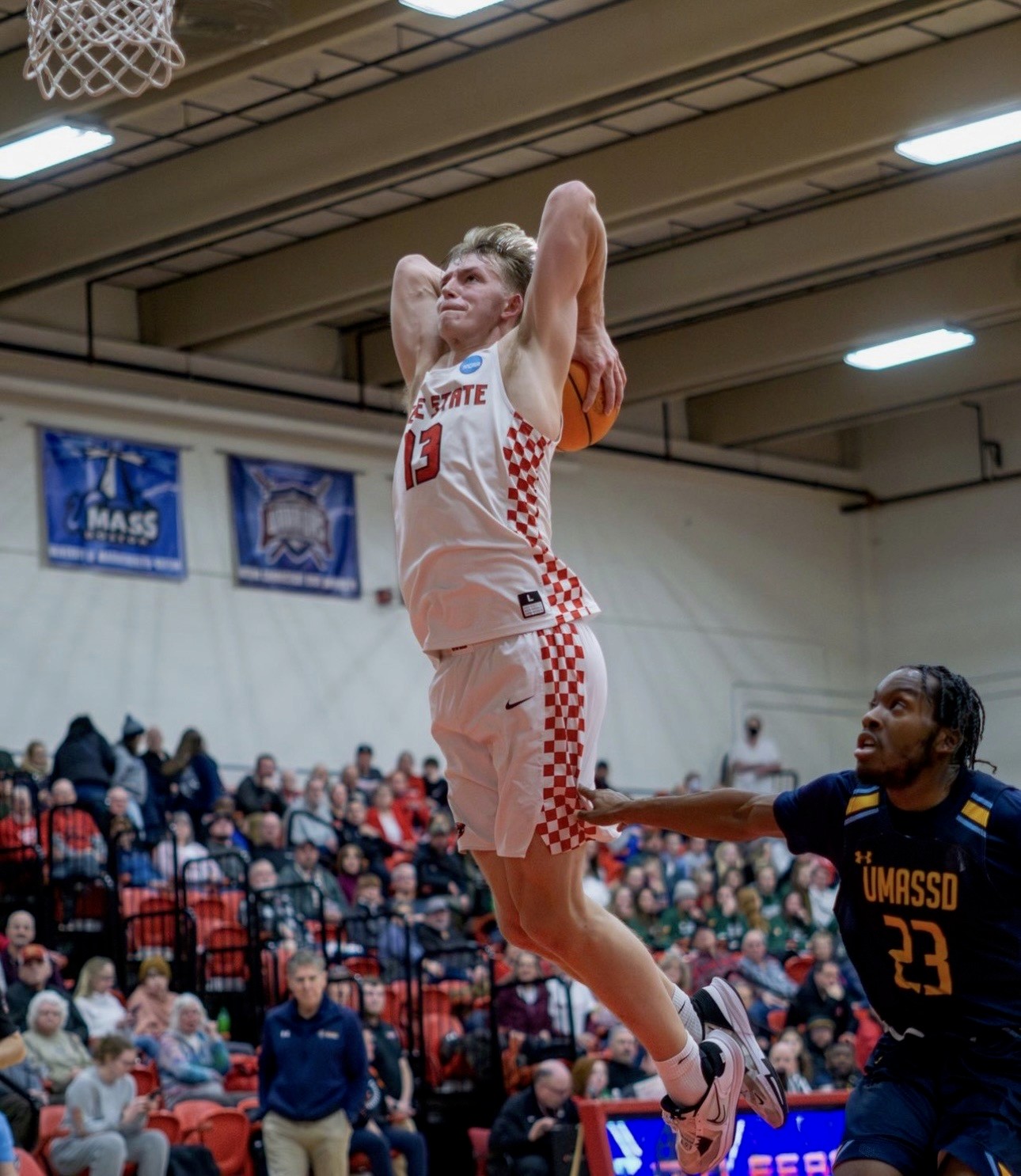 Jeff Hunter competing during his basketball career