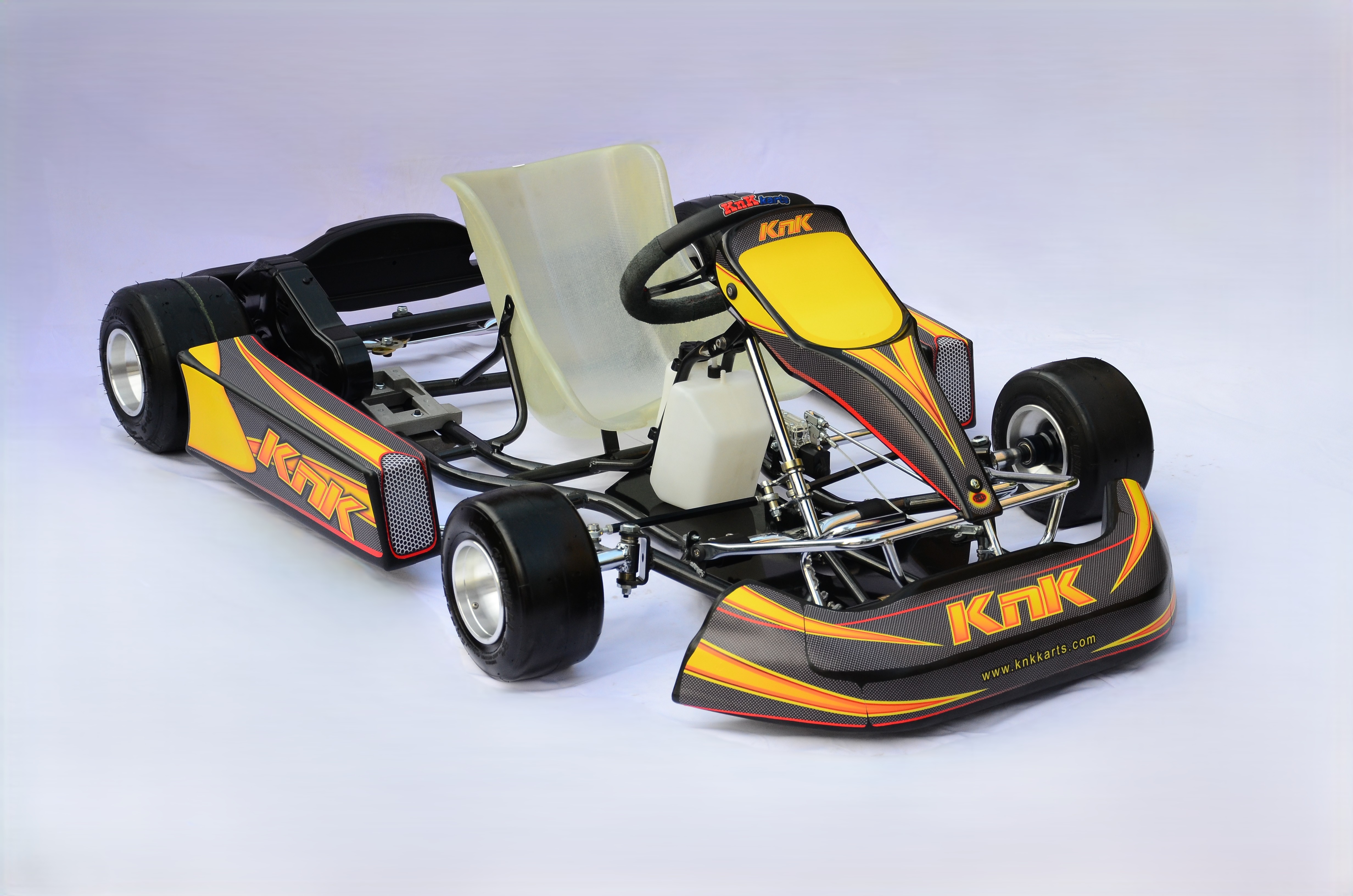 くに君　KART M14 KnK Karts