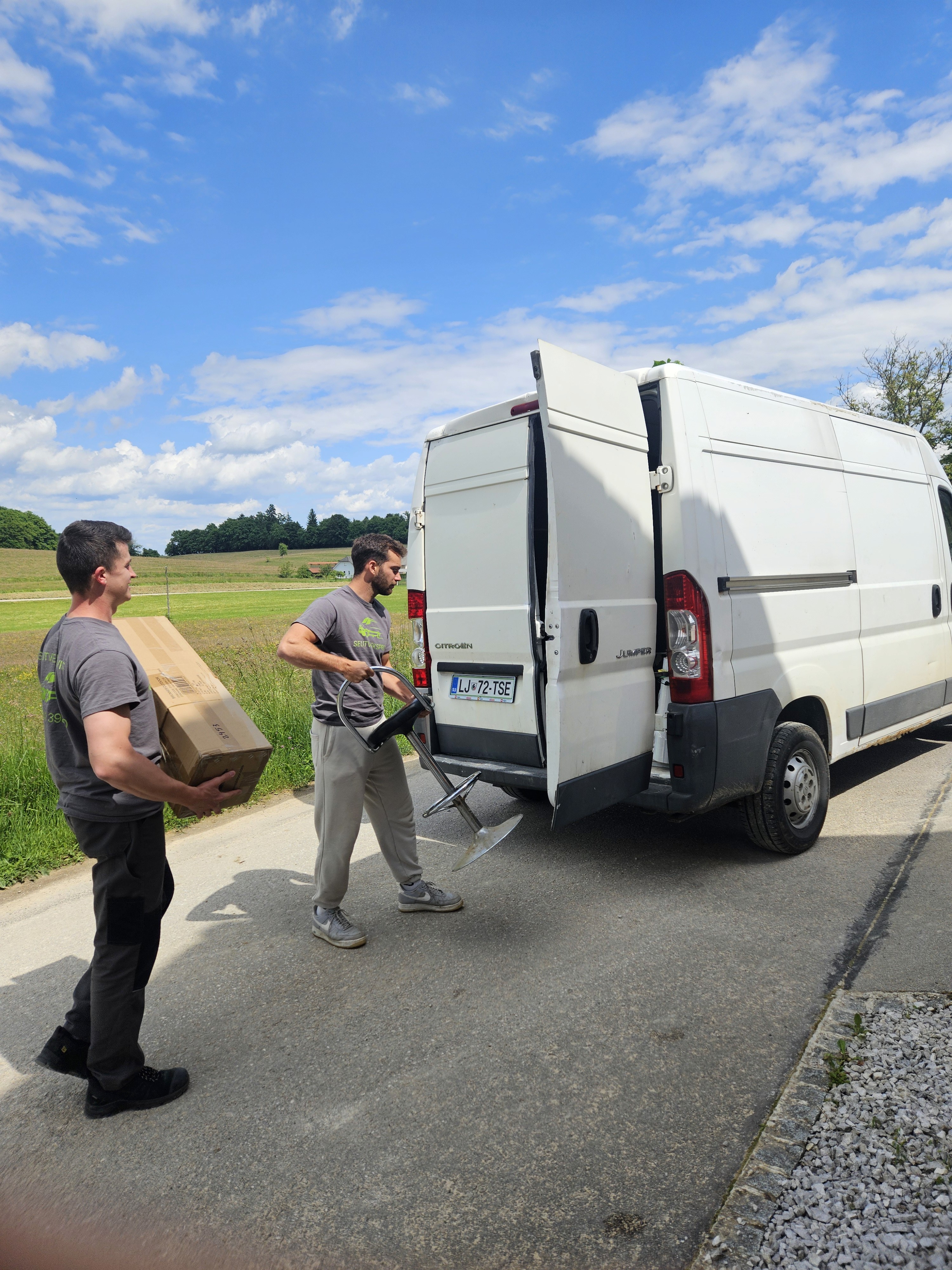 Hiter in ugoden selitveni servis- Selitve Ekspres