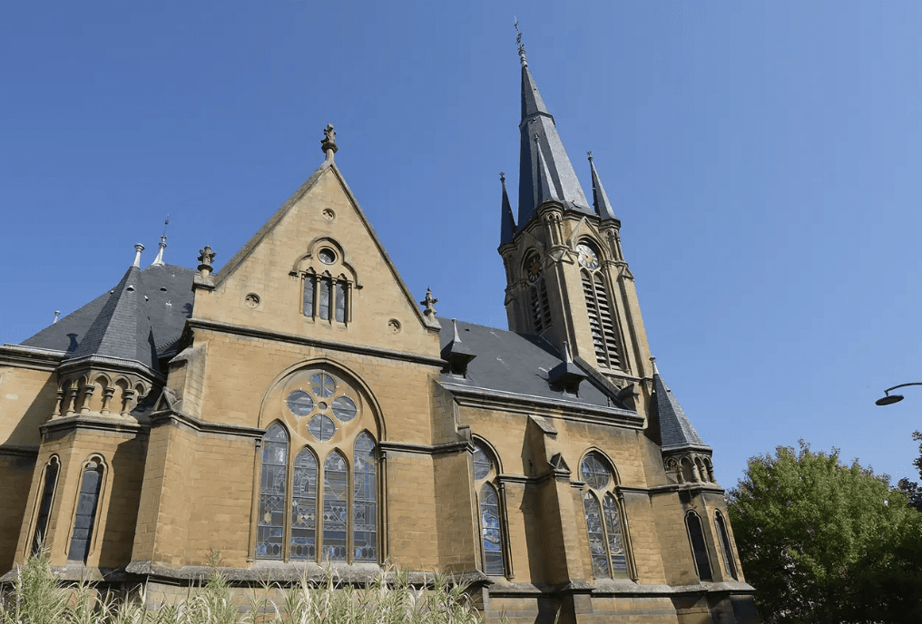 Équipe AJS Toiture, couvreurs certifiés intervenant à Montigny-lès-Metz