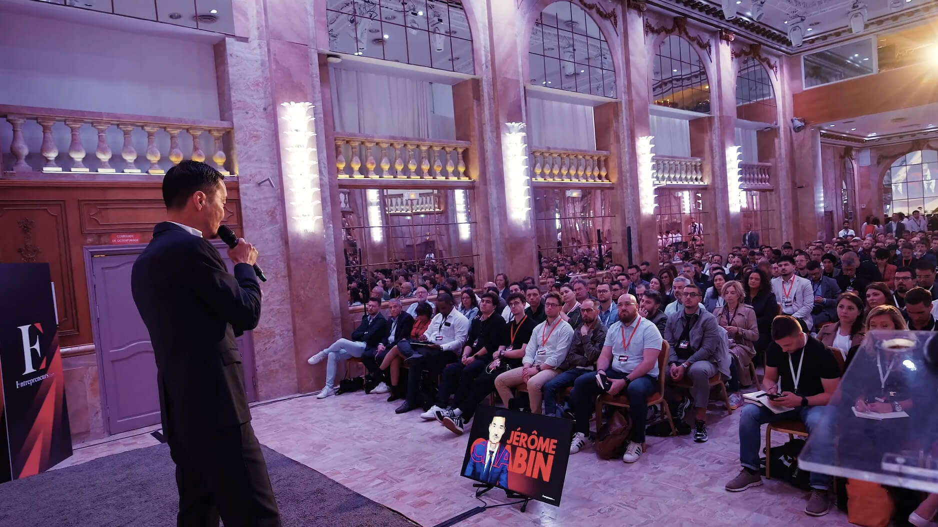 Conférence en présentielle Immersion spéciale de son nom