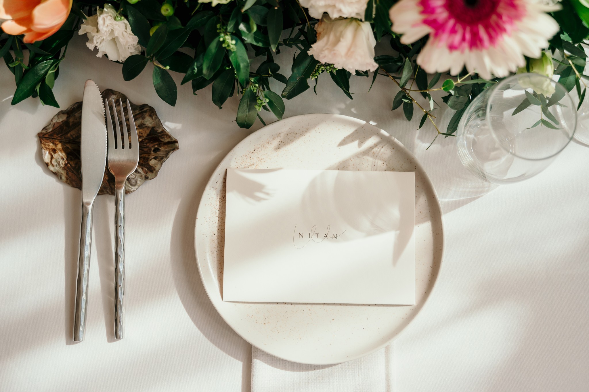 romantic-private-dinner-setting-nitan-phuket