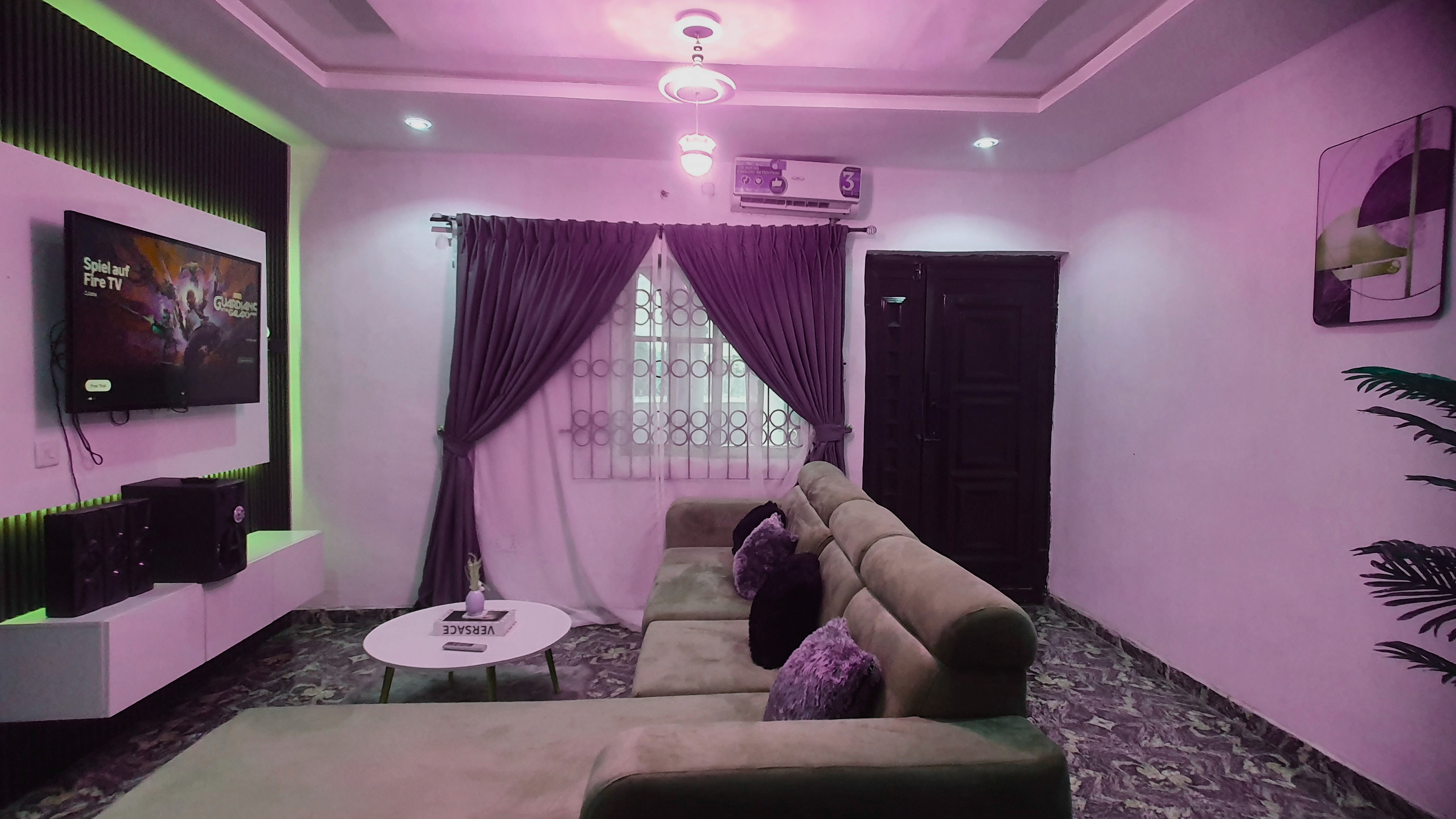 classic suite sitting room