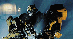 Gif d'un transformer pour illustrer l'architecture Transformer pour comprendre le prompt engineering.