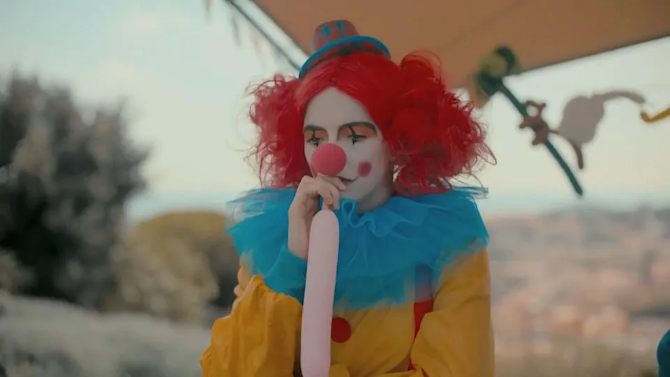 BEWARE OF CLOWNS
