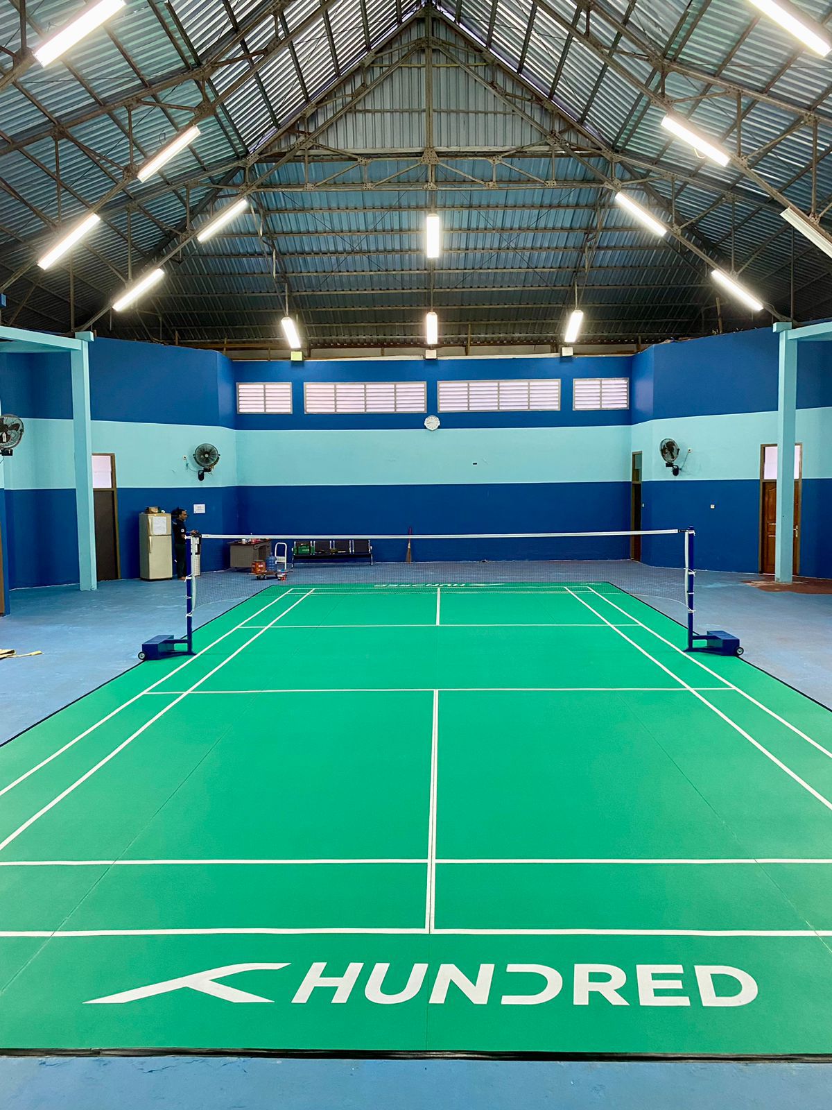 Karpet Badminton Hundred