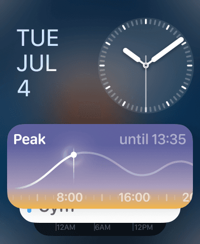 Apple watch smart stack with peaks