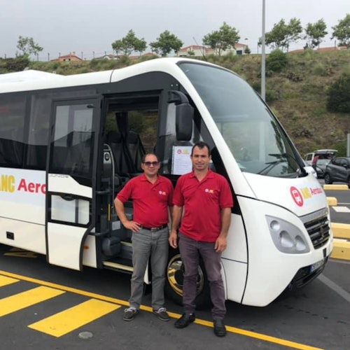 بونتا ديلجادا: تذاكر النقل بالحافلة من/إلى المطار ومركز المدينة في بونتا ديلجادا