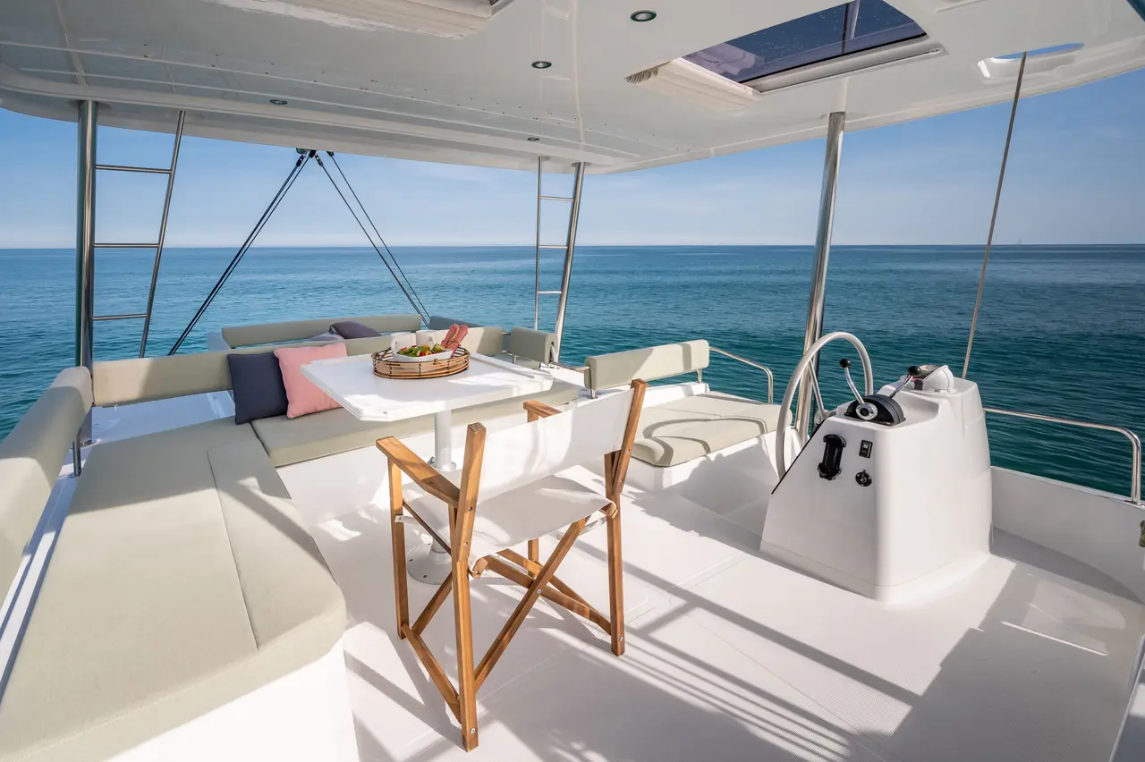 Bali 4.6 Flybridge