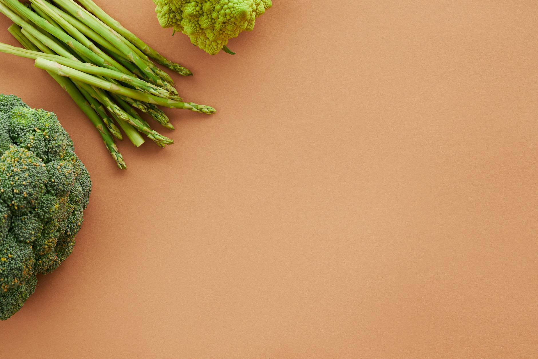Asparagus and broccoli — liver-supporting vegetables