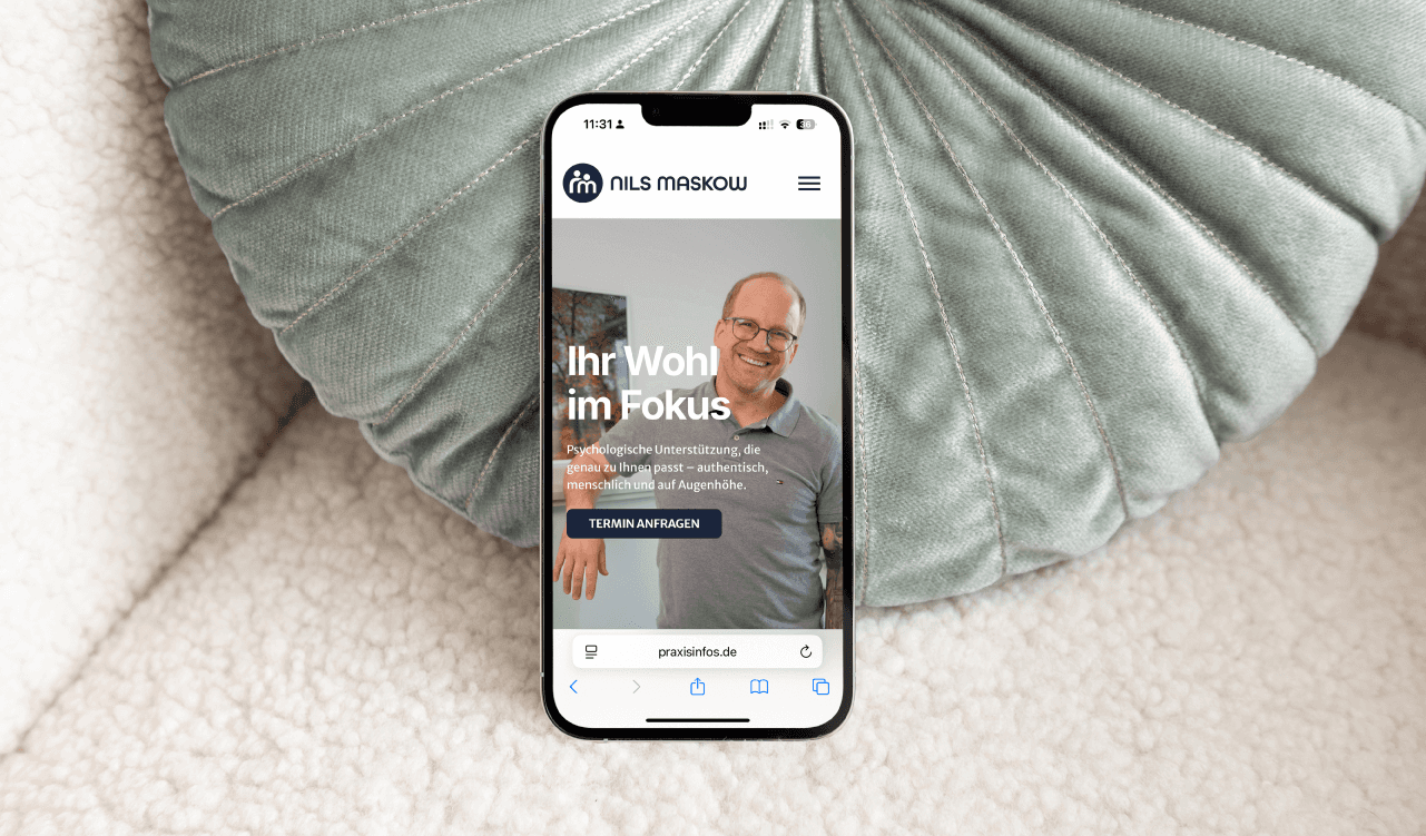 coming soon Schriftzug