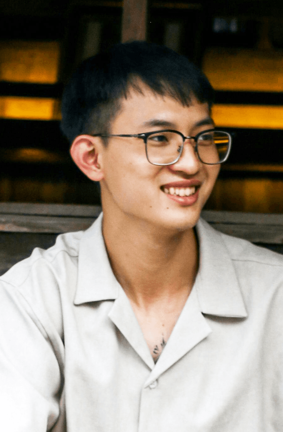 たかはし先生の顔写真。若い男性。