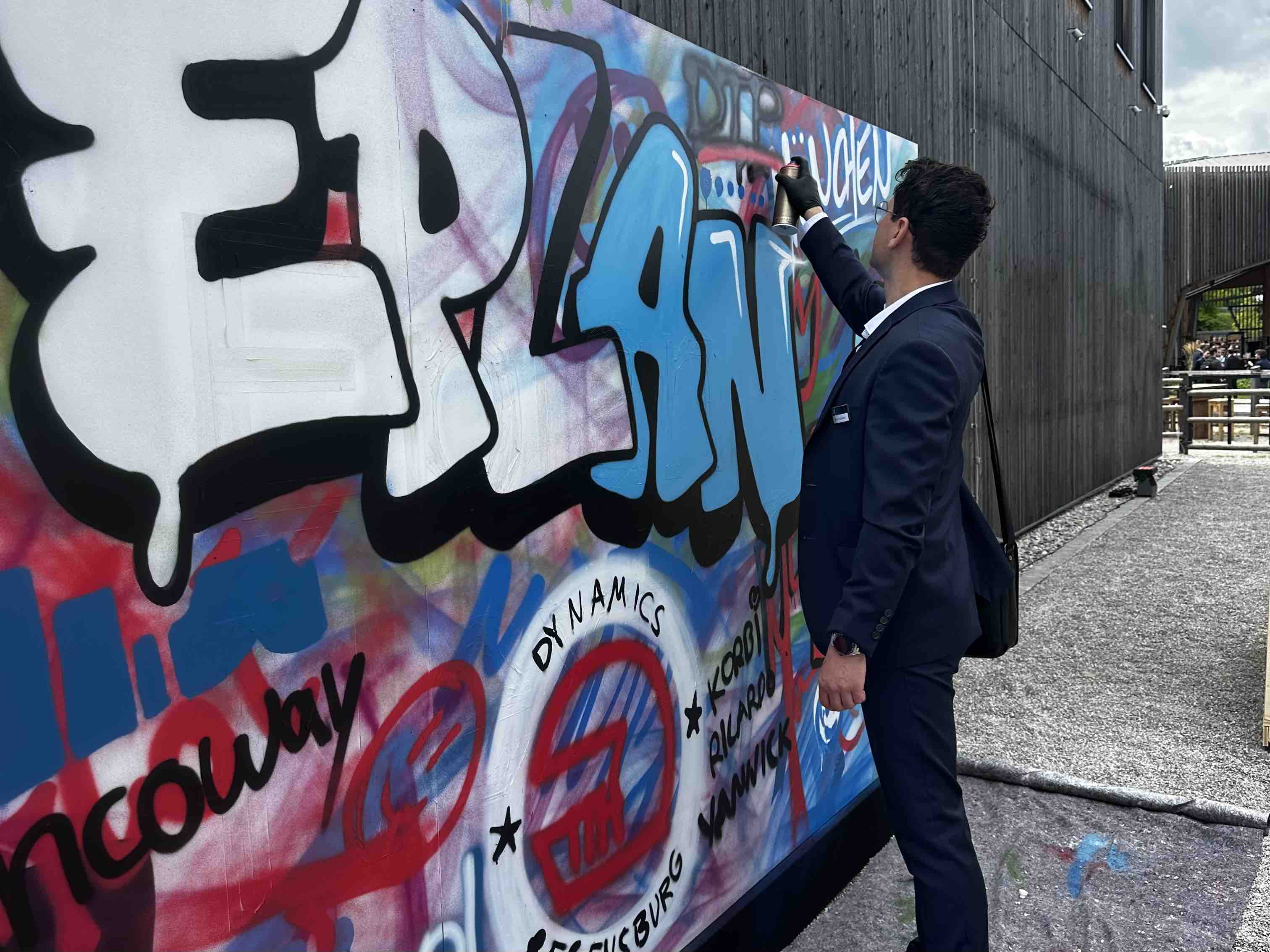EPLAN, NEXT26 - Workshop mit Spraydosen