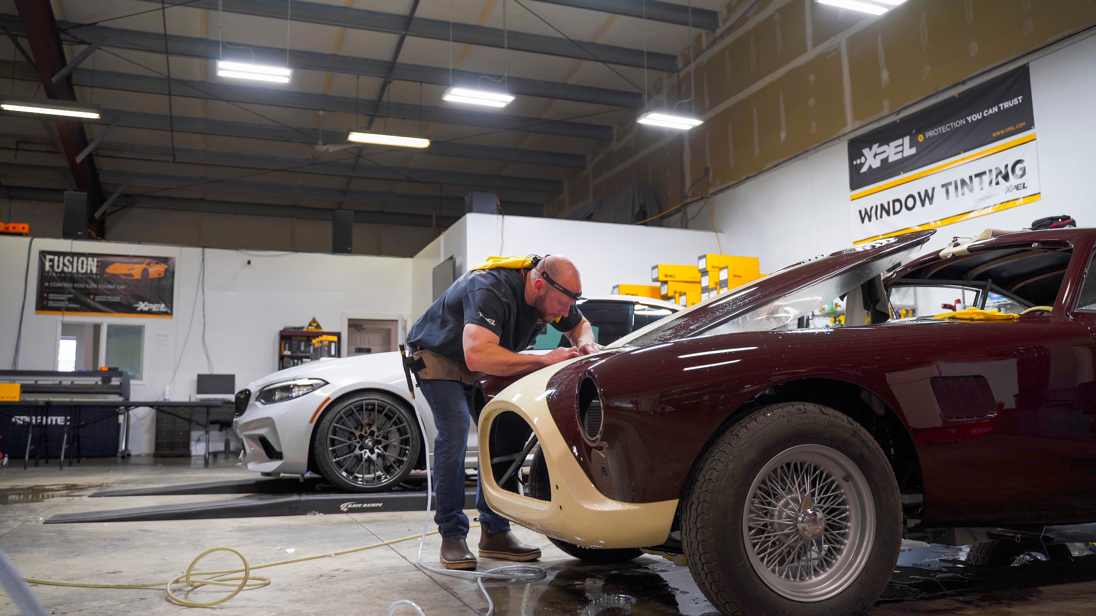 Dynamic picture of a cyclist riding downhill