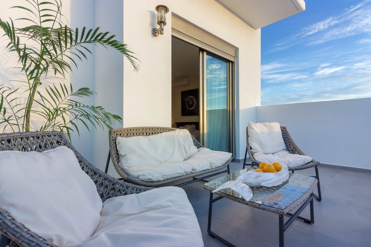 White Whale Photo 26