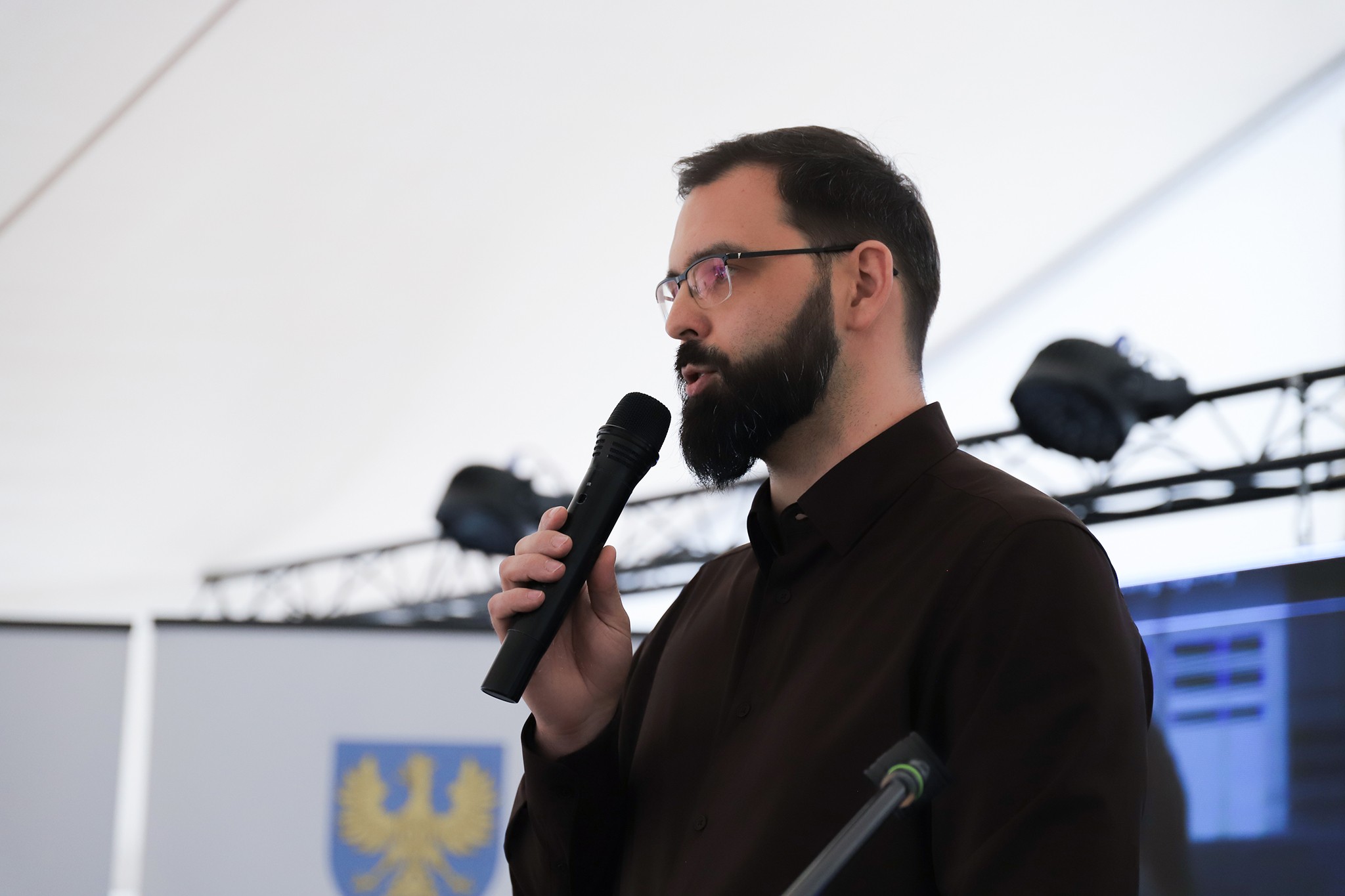 Wystąpienie gościa podczas inauguracji Tygodnia Bibliotek.