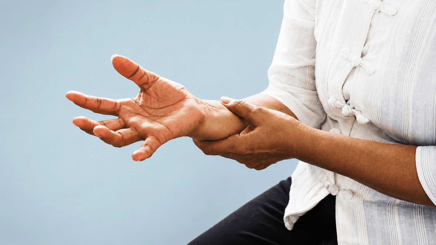 Patient undergoing neurological rehabilitation exercises for Parkinson’s disease under expert supervision at Ember & Ice Health in Bangalore.
