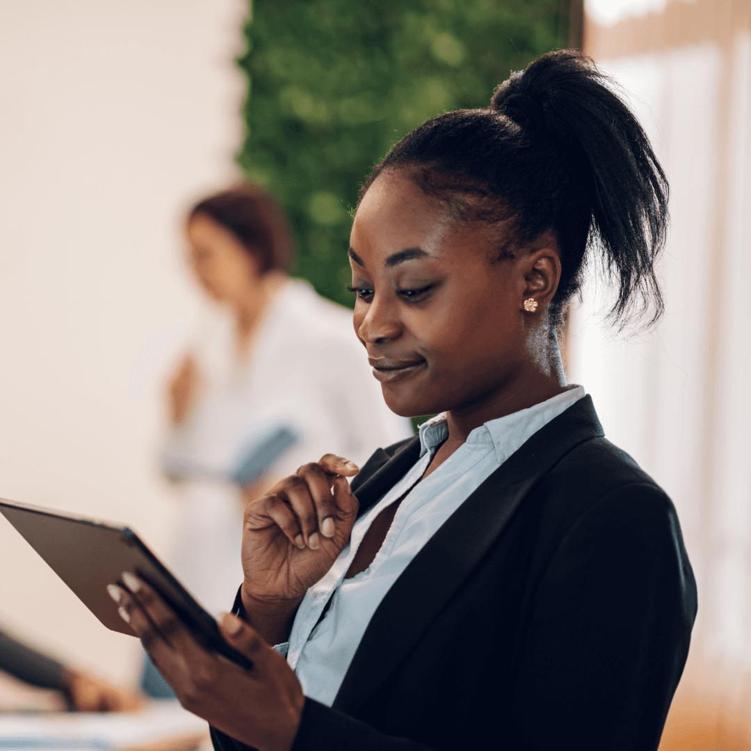 L’art d’orchestrer ta réussite - Roselinemukendi.com