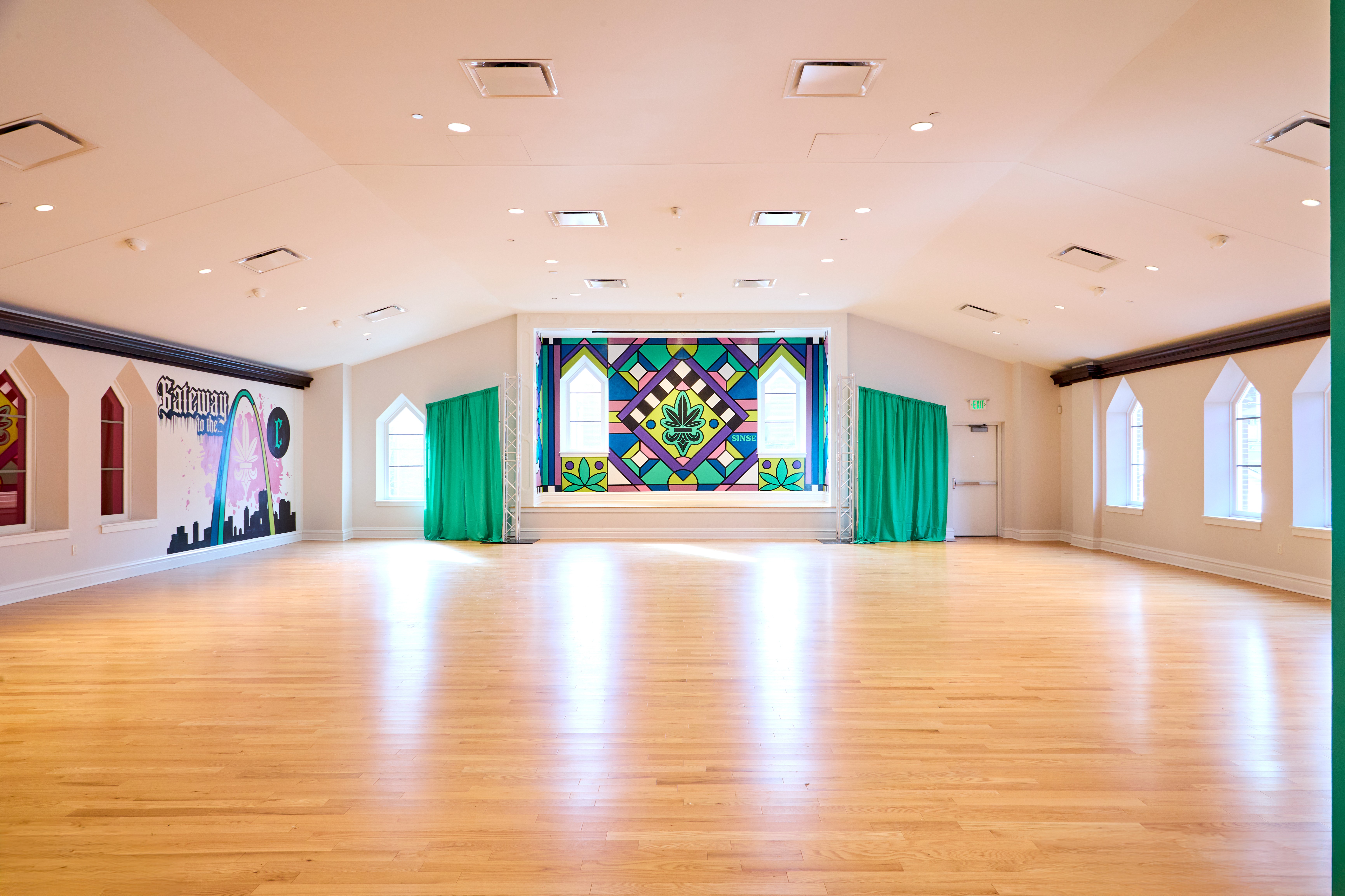 Concetrated triathlete grayscale