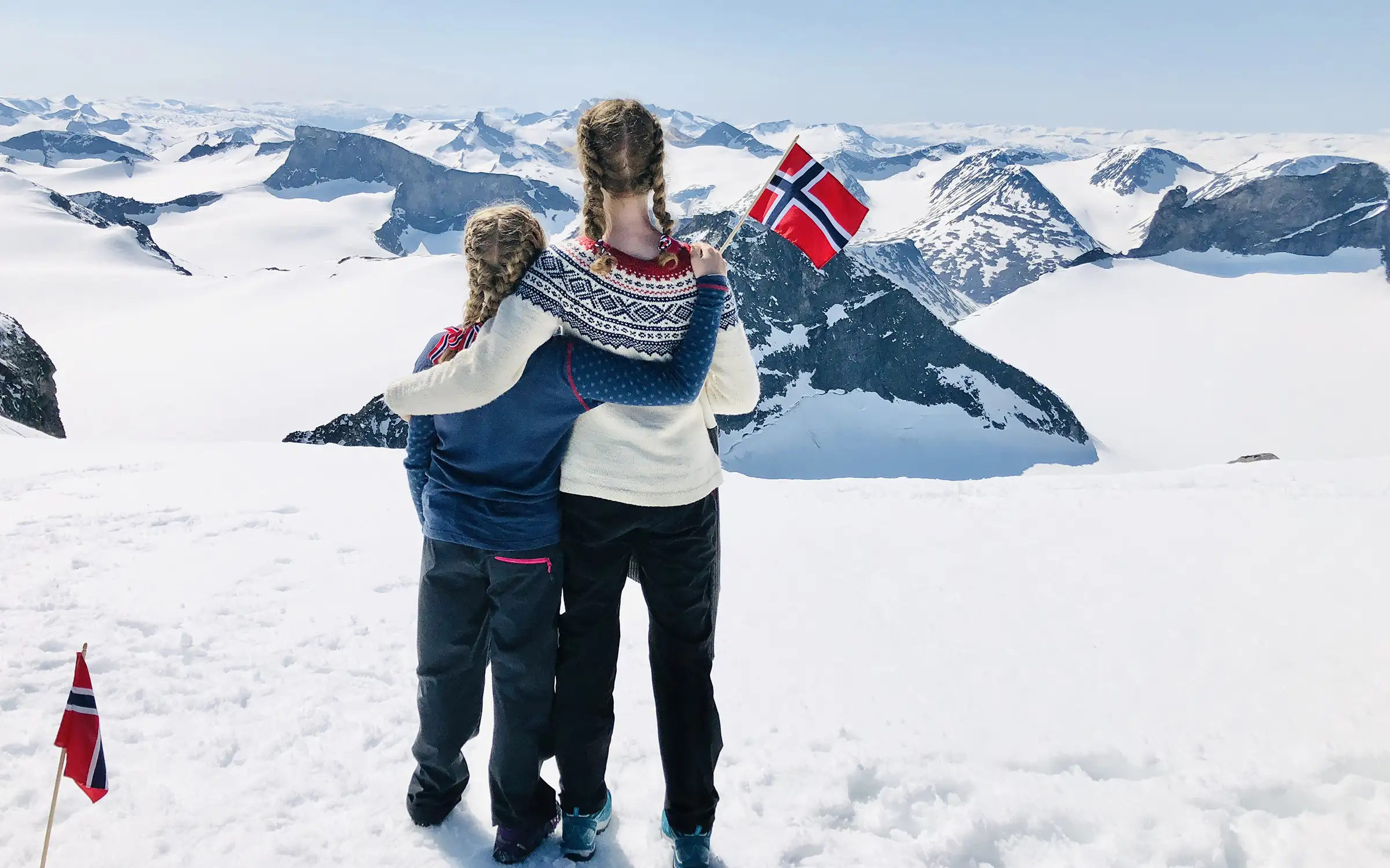 Feiring av 17. mai på Galdhøpiggen, Norway