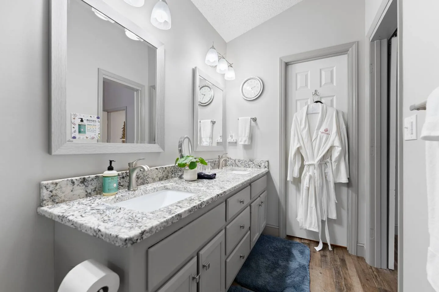 Bella Vita second bathroom vanity