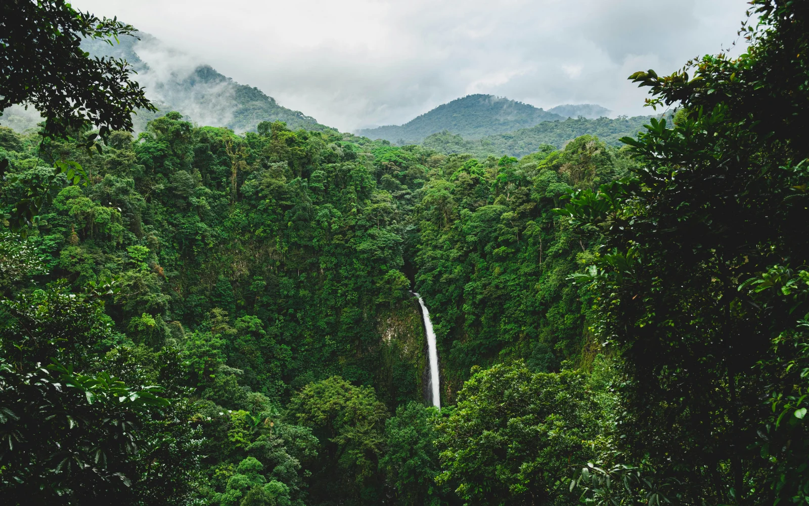 Waterfall in La Fortuna near Arenal Hills