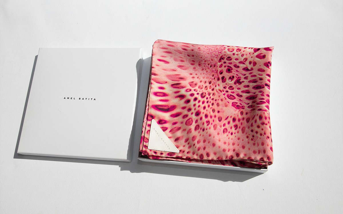 bylauuu-studio-directrice-artistique-carré-de-soie-shooting-de-luxe