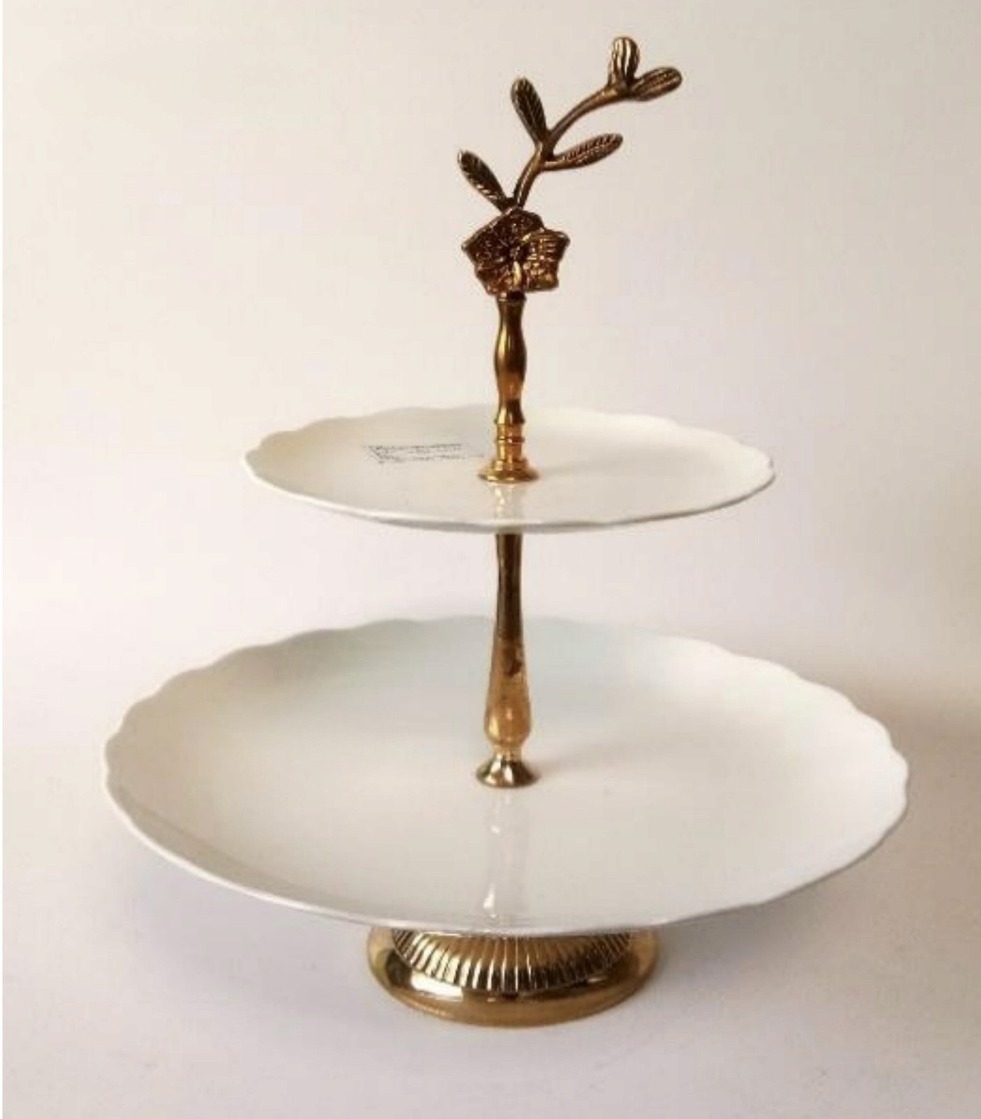 Luxury two tier round marble serving stand with gold finish handle