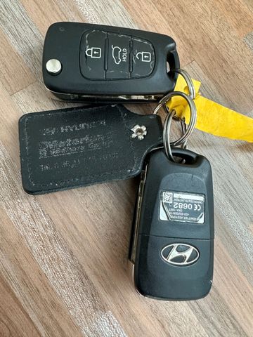 HYUNDAI i20 2012 SILVER Gebrauchtwagen - Galeriebild 22