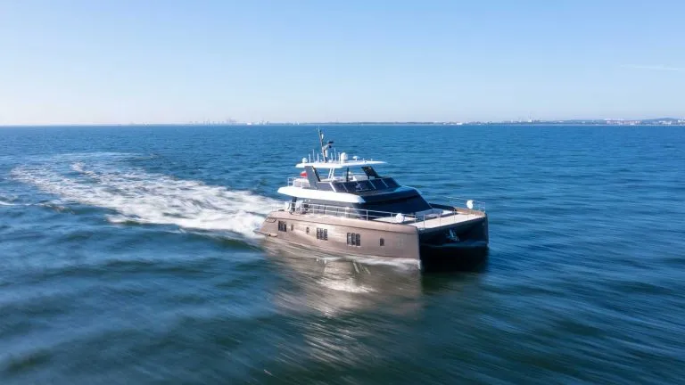 60 Sunreef Power cruising