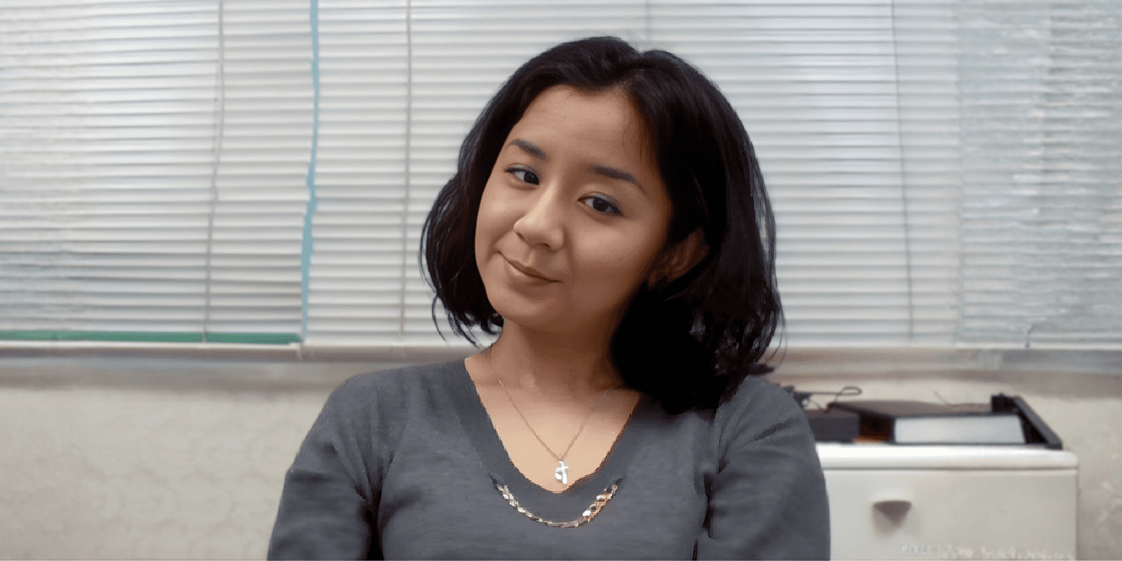 "Hannah Klein's logo emphasizing her role as an author and podcaster, focusing on Japanese politics, economy, and global relations."