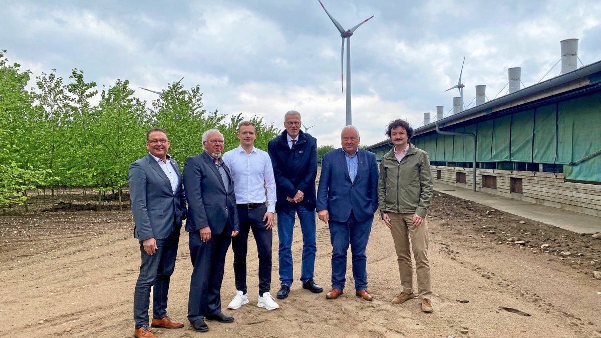 v.l. Christoph Frauenpreiss, Vanessa Zobel, Dr. Cornell Babendererde, Dr. Hendrik Hoppenstedt, Heiner Schönecke