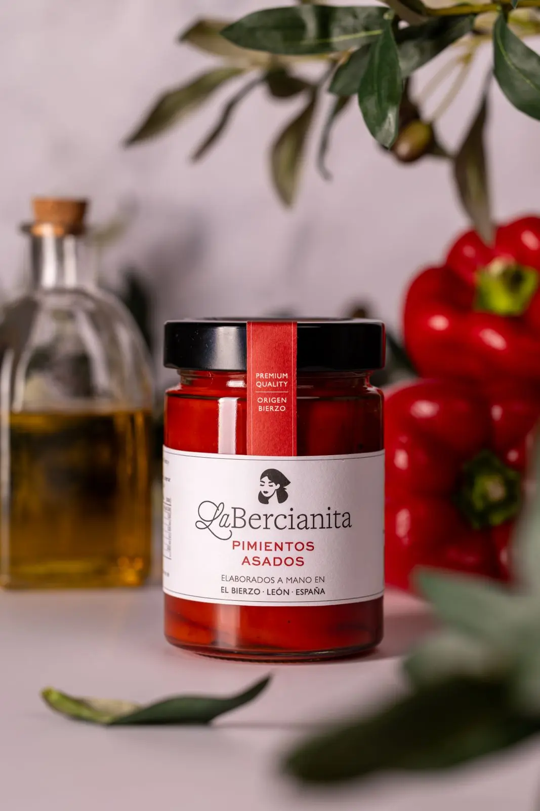 Tarro de pimiento asado de La Bercianita, producto gourmet típico del Bierzo con denominación tradicional.