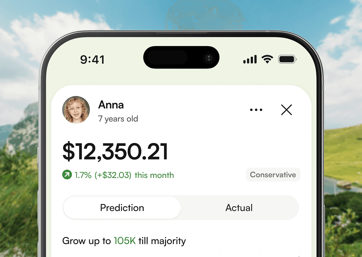 A smartphone screen displays a home page Fundorah app.