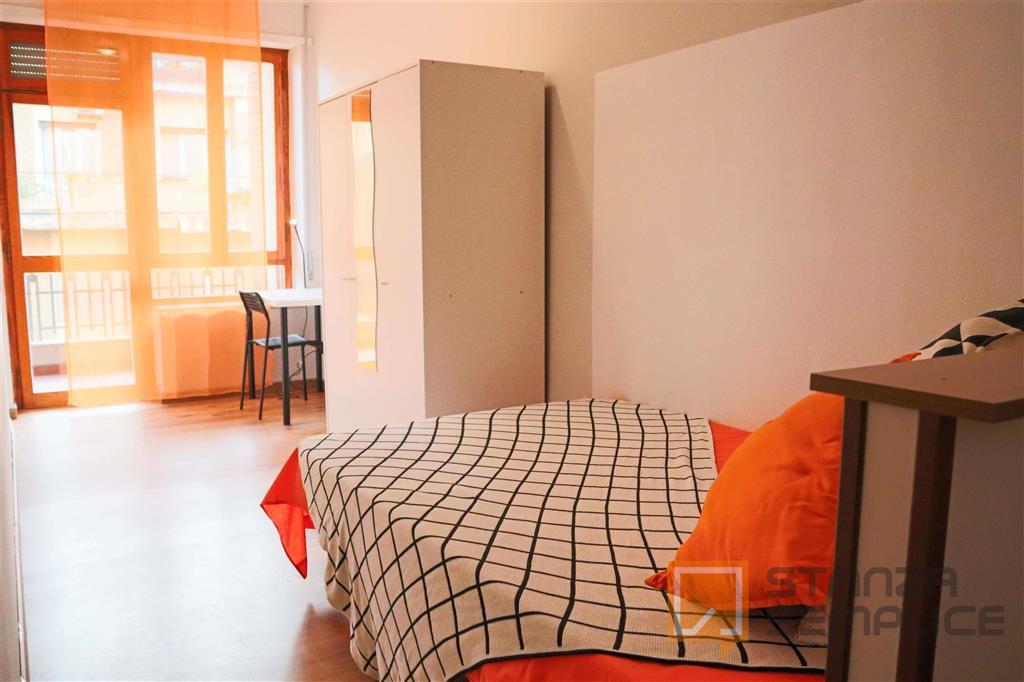 Stanza di 14 mq in Via tigellio, Cagliari