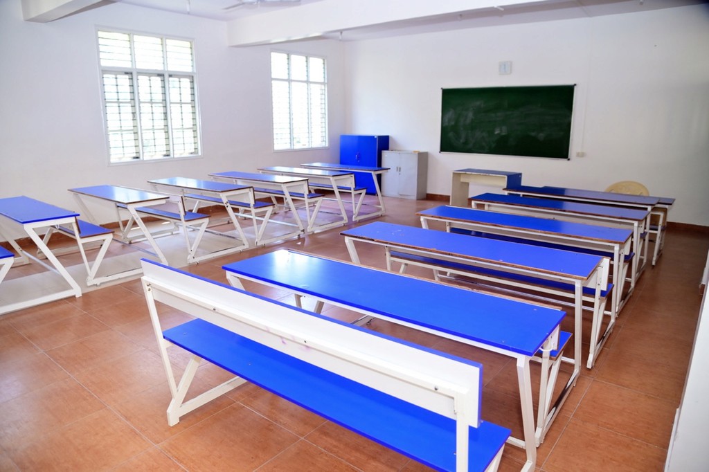 School with spacious classrooms