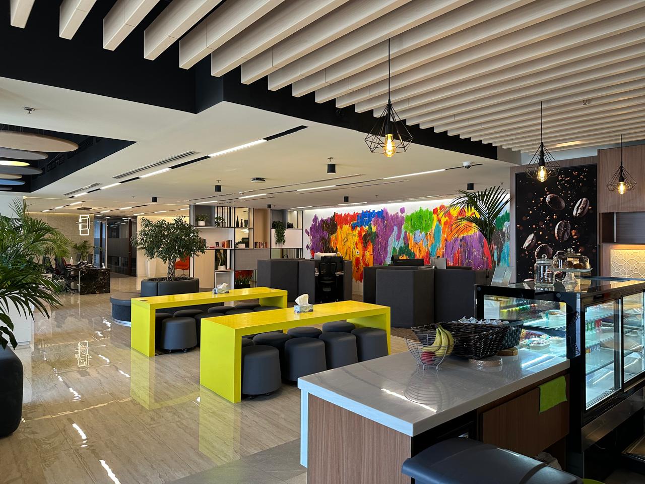 Flexible coworking space at Boulevard Plaza in Downtown Dubai