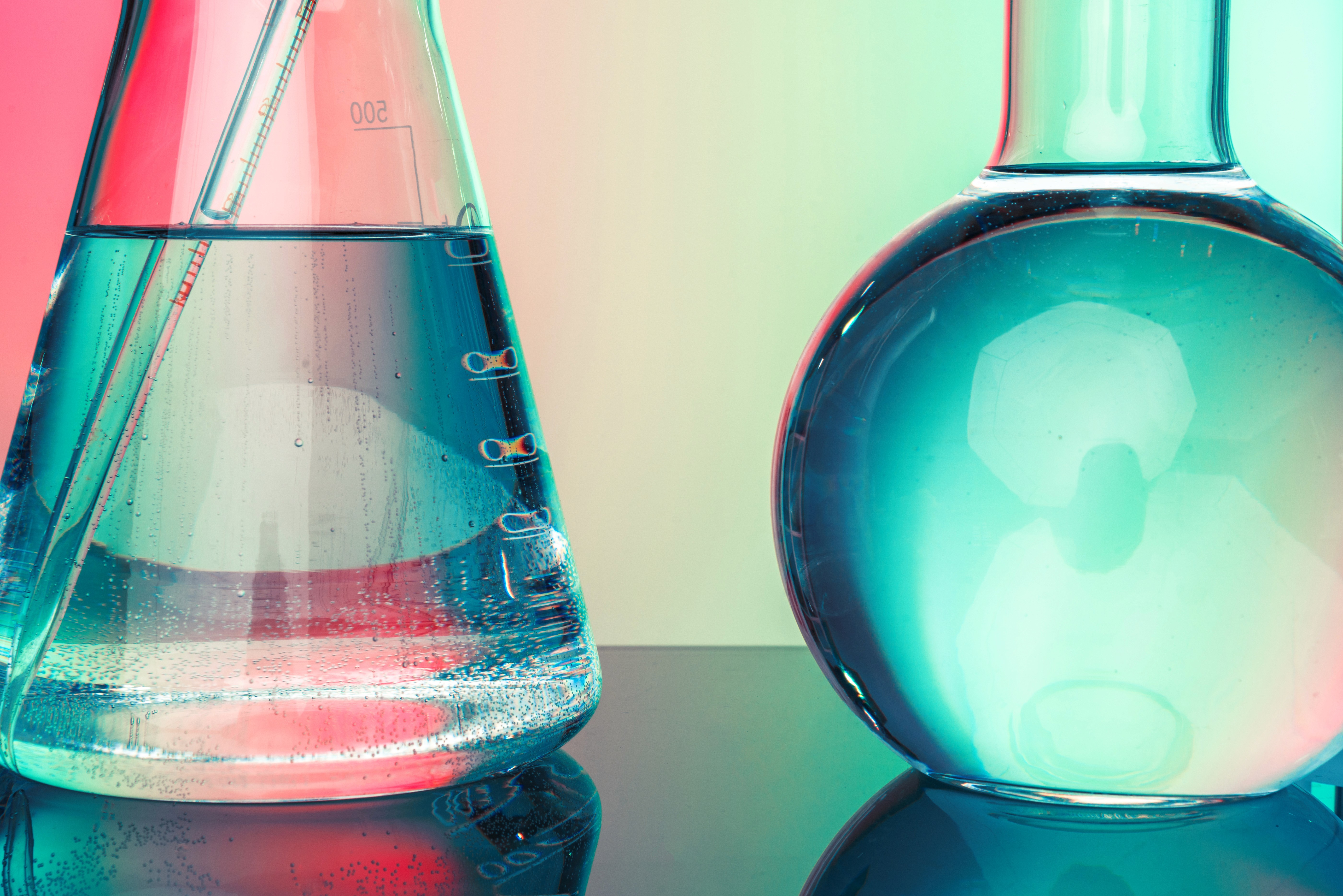 laboratory-chemistry-glassware-