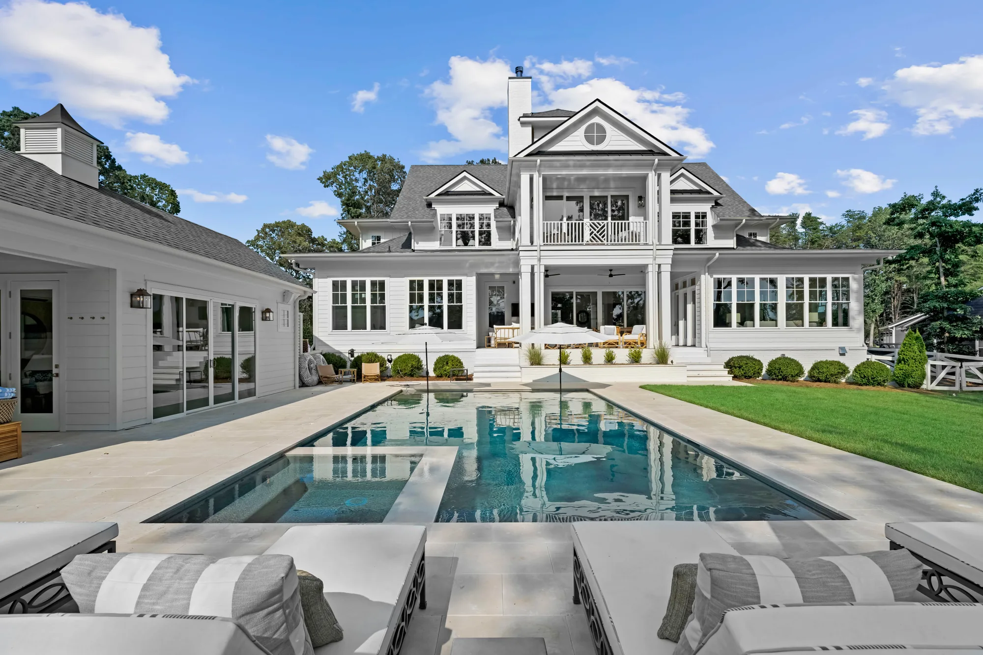 Saylor's Watch, waterfront home and pool, Mooresville