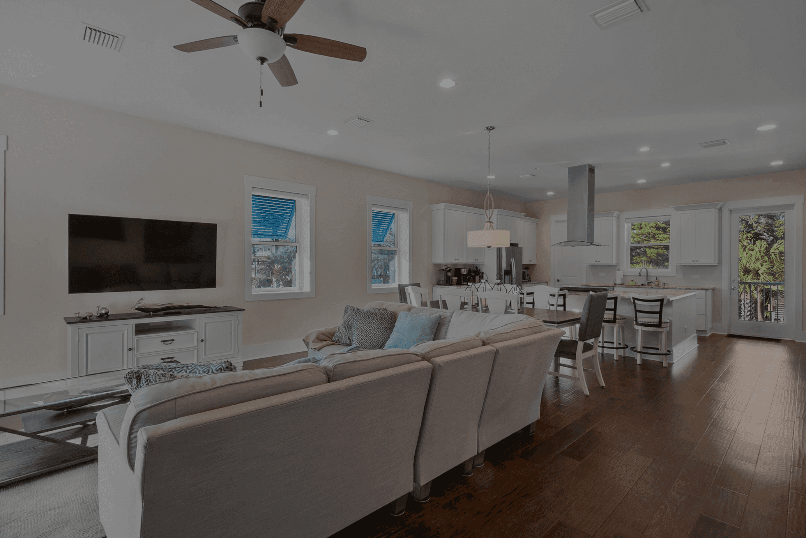 Image: Tampa vacation rental unit. Living room