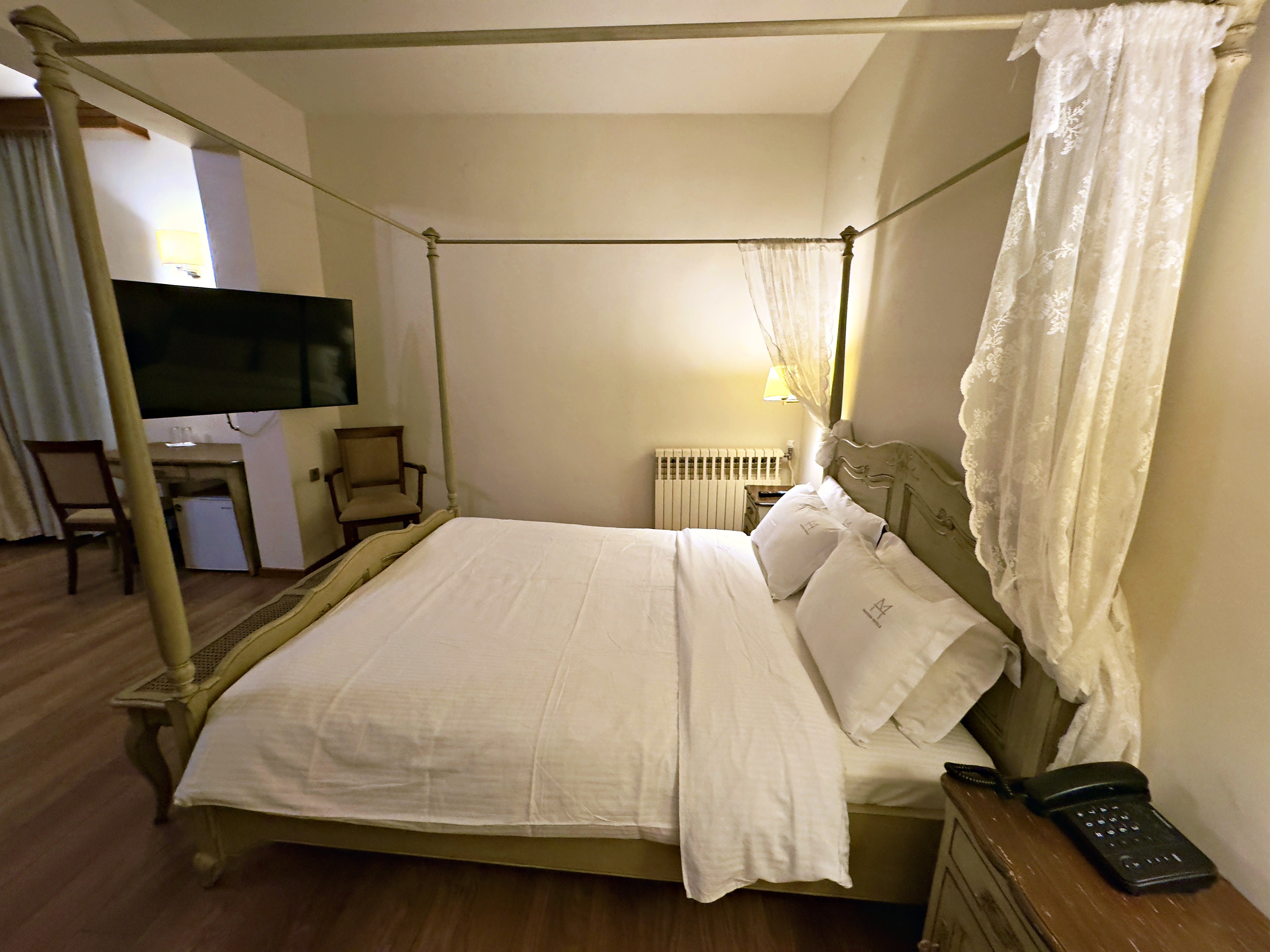Room gallery image 4