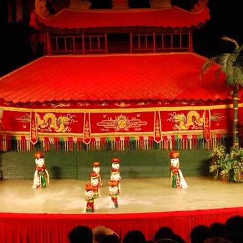 Pertunjukan Wayang Air