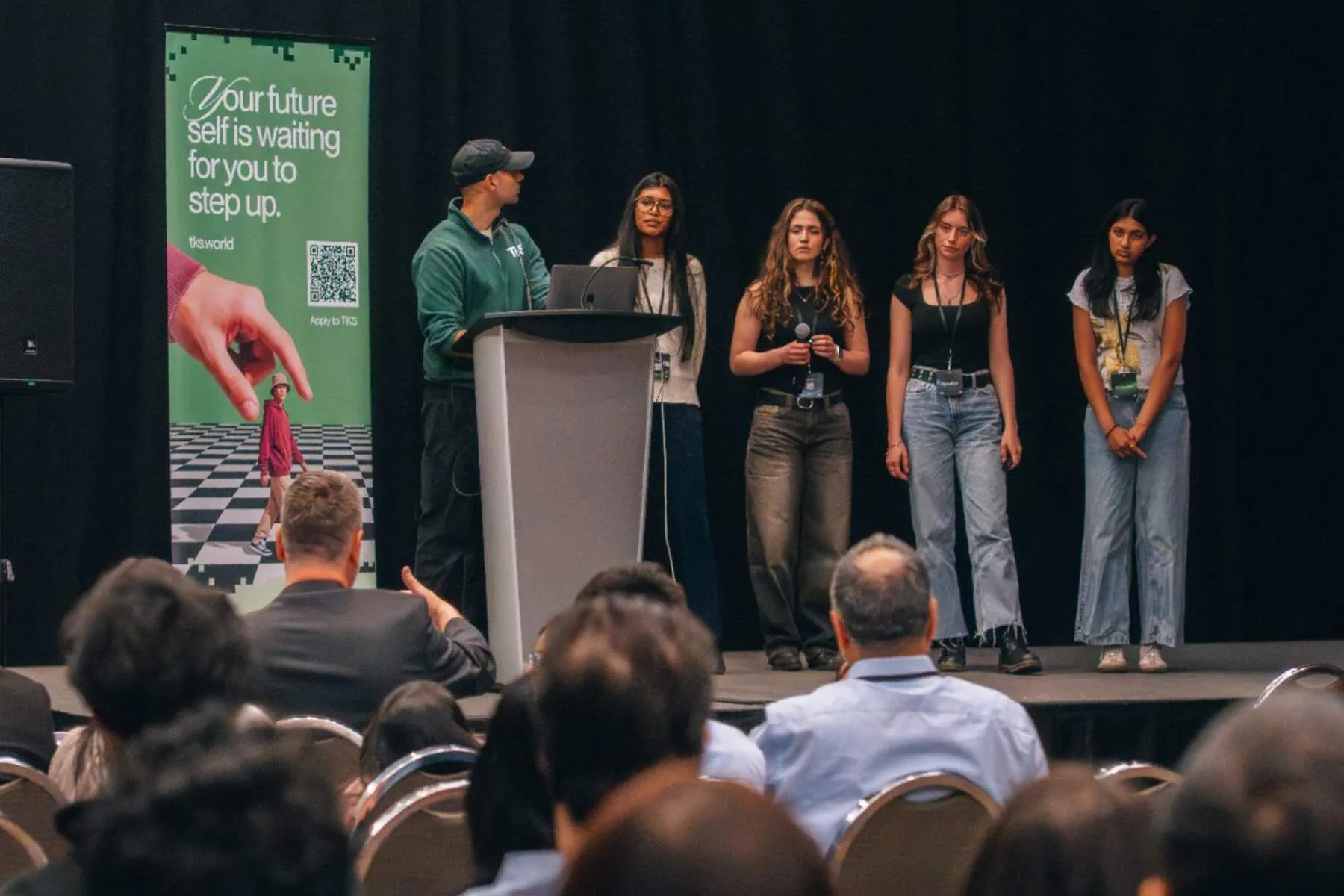 Life at TKS — students and mentors during the program (photo 13)